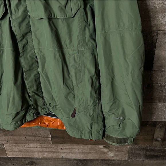 SOLD The North Face Mens Rain Jacket Large - Picture 2 of 4